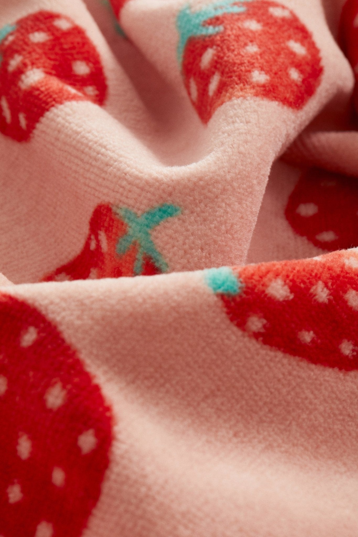 Patterned Bath Towel – Soft Cotton Towel with Strawberry Print - Nssoma
